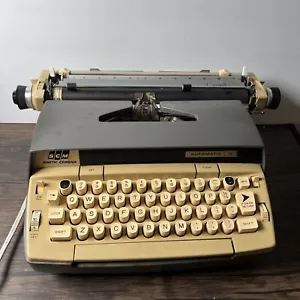 Smith Corona Coronet Automatic 12 Electric Typewriter Case Working With Ribbon - Picture 1 of 11