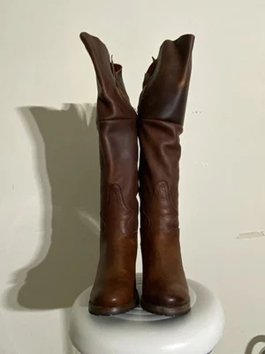 Steven Calgary Freebird 女式尺码 US 11 及膝干邑皮靴 — 第 1/4 张图片