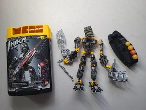 Lego Bionicle Toa Inika Hewkii (8730) con bote, bolas sin manual en muy buena condición - Imagen 1 de 3