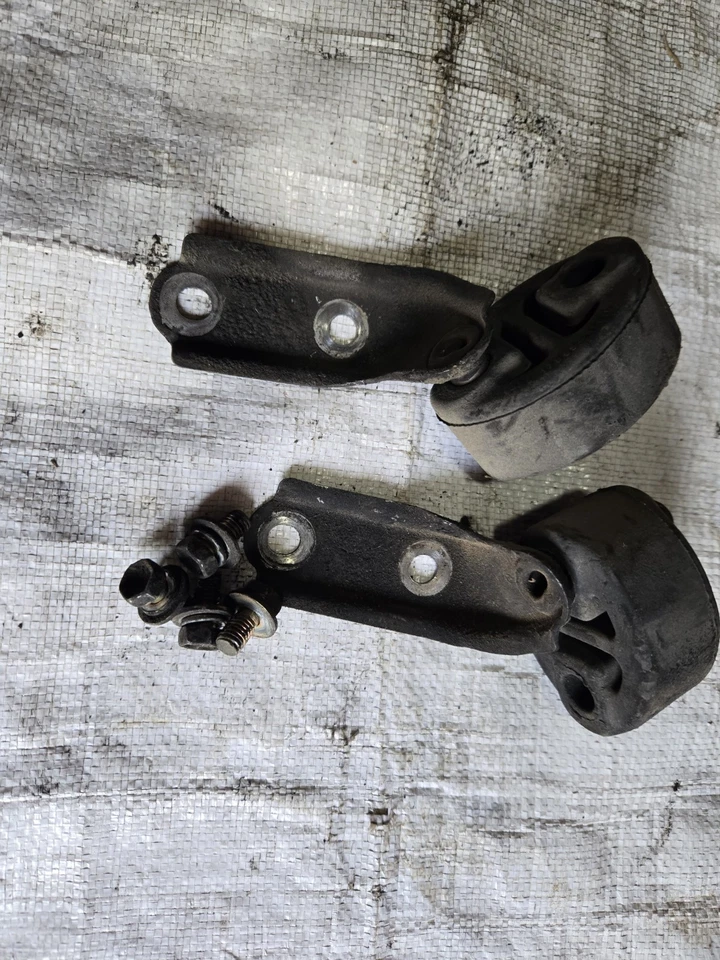 92-99 Lexus SC300 SC400 LADO DIREITO E ESQUERDO SUBQUADRO ESCAPAMENTO CABIDE E MONTAGEM - Imagem 1 de 3