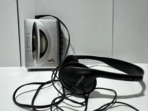 Walkman Sony WM-FX195 vintage 1999 - con cuffie originali (TUTTO TESTATO) - Foto 1 di 17
