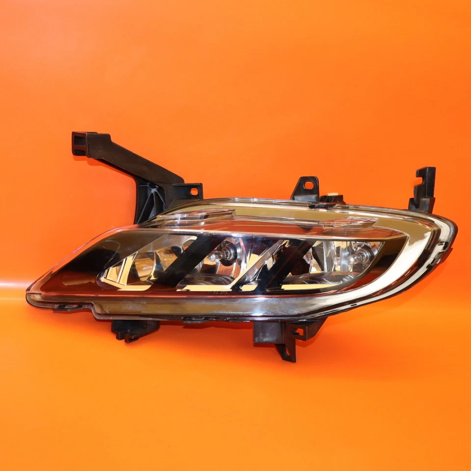 Farol de neblina Nissan Maxima passageiro direito 2016 2017 2018 196157009 aftermarket - Imagem 1 de 4