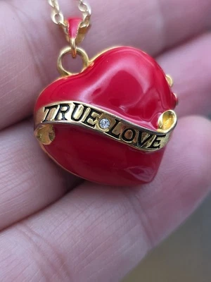 GORGEOUS RED ENAMEL "TRUE LOVE" HEART LOCKET  GOLD PLATED STERLING Silver 925 - Image 1 of 4