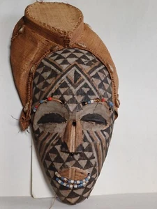 Vintage African Painted Mask Kuba Congo Beads Raffia Female Cowrie Shell Display - Picture 1 of 14