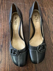 BCBG Paris 81/2 Kitten Heels Black Shoes  - Picture 1 of 8