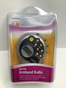 Radio Shack 12-820 AM/FM Tuner Uhr Timer Armband Radio NOS Brandneu - Bild 1 von 2