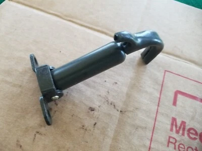 Gancho de cierre de capó verde oliva militar nuevo de lote para Ford Modelo A 1930-1931 Foto 1 de 4