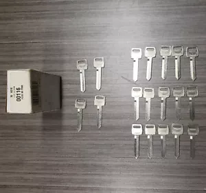 Lot of 19 NOS 1967 - 1993 Ford Key Blanks 00116 Lincoln - Free Shipping - Picture 1 of 3