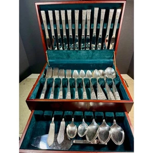 Set 80 pezzi posate placcate argento incoronazione comunità con cassapanca - Foto 1 di 10
