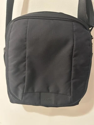Bolso Bandolera Pacsafe Metrosafe LS Antirrobo RFID Cadera Hombro Llevar Viaje Foto 1 de 4