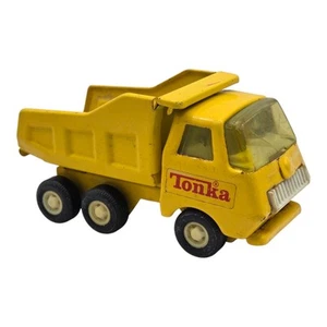 Vintage Yellow Tonka Toys Tipper Lorry Small Truck Steel 1970s - Picture 1 of 8