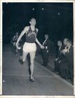 1957 Villanova Wildcats Track And Field Ron Delany Wins Baxter Mile Press Photo