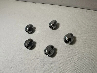 Conjunto de 5 porcas Nissan Rogue 2014 - 2020 fabricante de equipamento original - Imagem 1 de 4