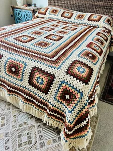 Vintage Crochet Granny Square Blanket Queen Size Fringe 104x80 Cream Handmade - Picture 1 of 12