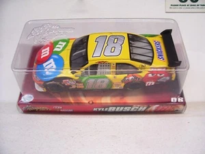 2008 1/24 #18 KYLE BUSCH M AND M'S TOYOTA CAMRY COT WINNERS CIRCLE - Picture 1 of 6