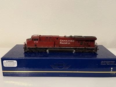 Athearn Genesis Canadian Pacific ES44AC CP 8738 DCC Lokpilot 5 Weathered HO - Image 1 of 4