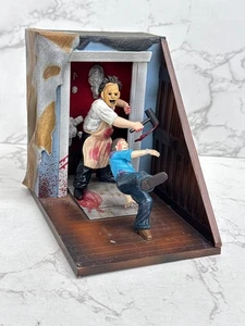 Mezco Cinema Of Fear Texas Chainsaw Massacre Screen Grabs - Bild 1 von 10