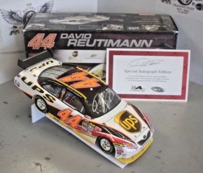 2007 David Reutimann #44 UPS COT 1/24 ação NASCAR autografado - Imagem 1 de 2