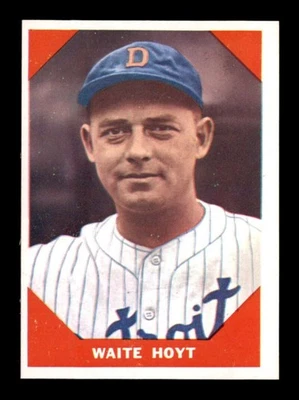 1960 Fleer #69 Waite Hoyt   NM/NM+ X3184698 - Image 1 of 2