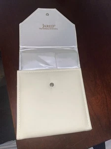 Jared Joyeros Crema Collar Estuche de Regalo Joyería Soporte de Exhibición Viaje VACÍO - Imagen 1 de 7