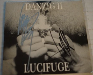 Danzig II Lucifude 1990 First Press Autographed Cd By Danzig + Eerie Von Rare - Picture 1 of 5