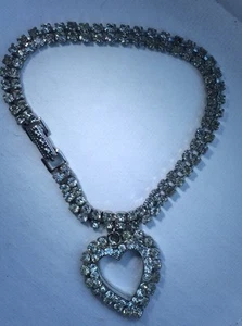 Vintage Rhinestone Silvertone Heart Bracelet Charm - Picture 1 of 6