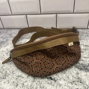 Chaco Bauchtasche Hüfttasche Schnalle braun 9”x4” Umhängetasche hellbraun - Bild 1 von 10