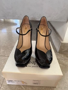 Yves Saint Laurent Black Patent Tribute Mary Jane, Gr. 8,5 - Bild 1 von 10