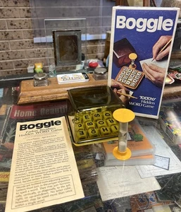 Vintage BOGGLE - Word Game Parker Brothers 1976 - Picture 1 of 6