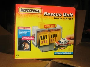 NOS -- 1993 MATCHBOX RESCUE UNIT REISE SPIELSET FAHRZEUG ENTHALTEN - Bild 1 von 6