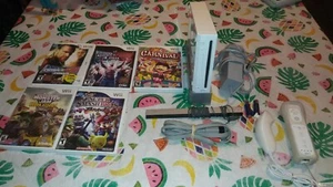 Nintendo Wii Console with games and accessories - Bild 1 von 4