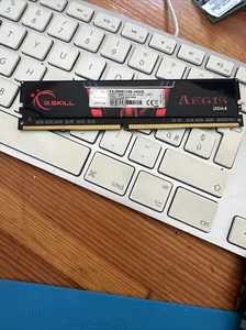 16GB G.SKILL F4-2666C19C19S-16GIS 2666 MHz DDR4 PC4-21300U PC RAM CL19-DESKTOP - Imagen 1 de 5