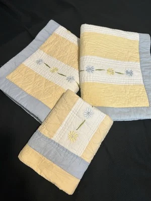 Juego de 3 fundas de almohada acolchadas de retazos/funda de almohada de algodón azul y amarillo Foto 1 de 4