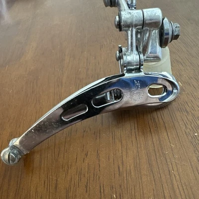 Nuevo de Lote Antiguo - Desviador Delantero Campagnolo Estilo Braze On 3 Agujeros - Plateado Foto 1 de 4