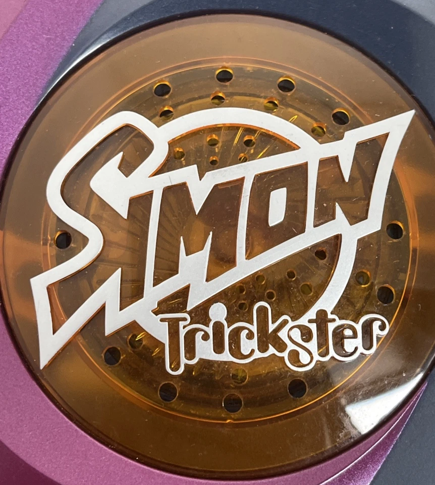 Simon Trickster 2005 Handheld Travel Hasbro Electronic Kids Family Game WORKS - Image 1 of 4
