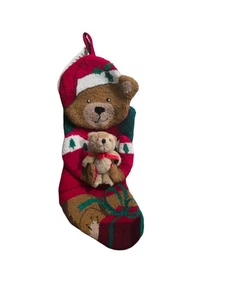 Kristall Schnee Weihnachtsstrumpf geschlungen strukturierte Oberfläche Teddybär hält Plüsch - Bild 1 von 4