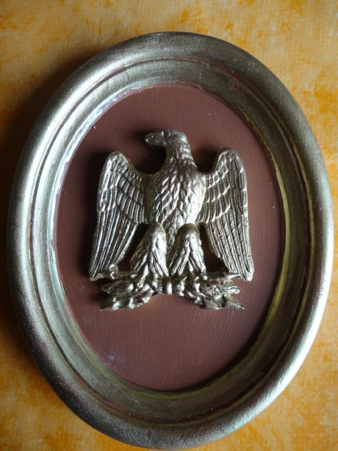 Médaillon de l'Aigle Impériale Napoléon  * - Photo 1/1