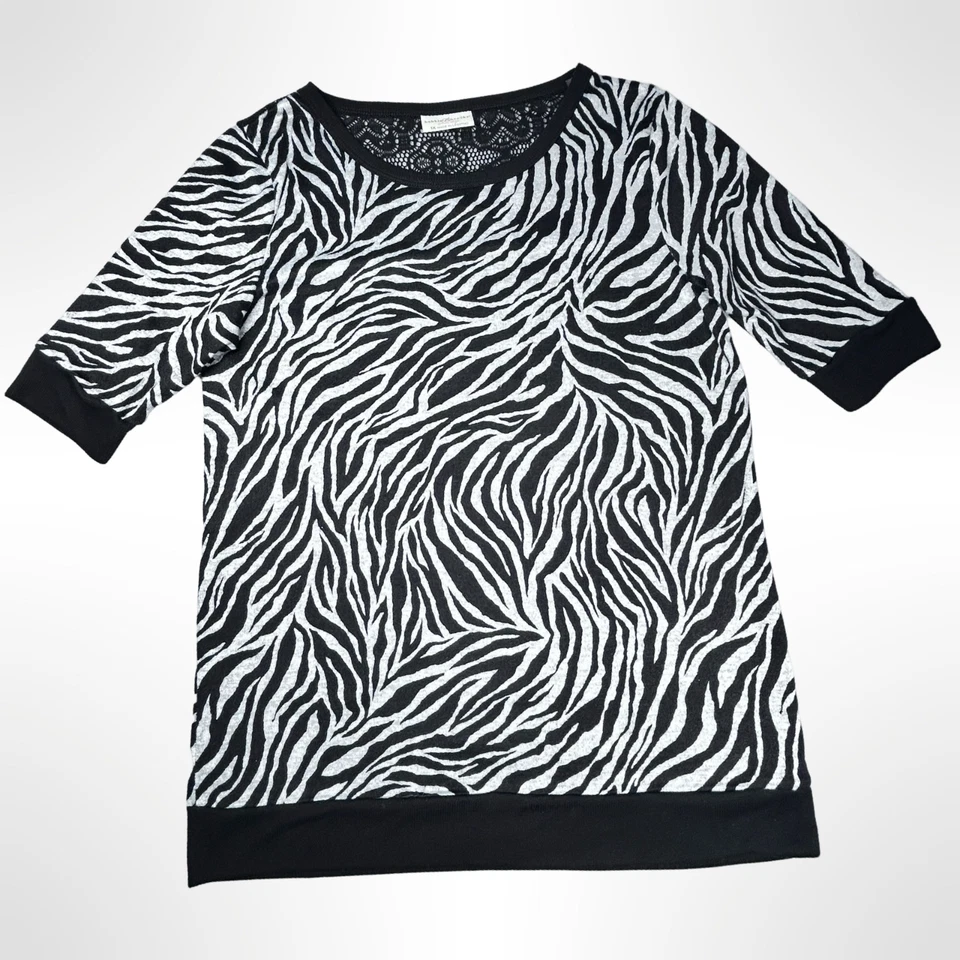 Bobbie Brooks Sweater Women Size 1X Black White Animal Print Lacy Back Accent - Image 1 of 4