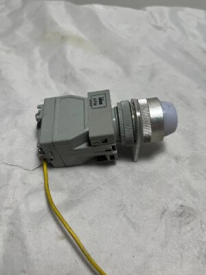 IDEC APW2126-W / APW2126W WHITE INDICATOR - Image 1 of 2