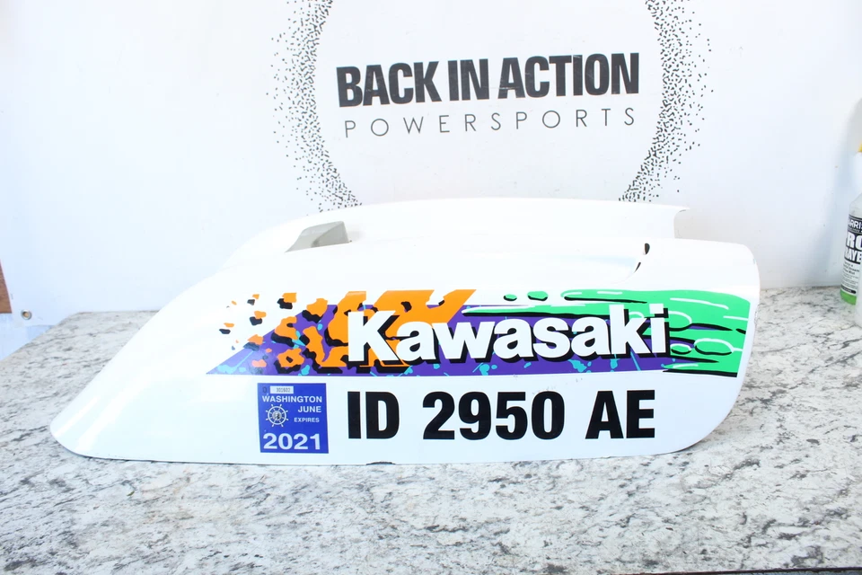 1995 KAWASAKI JET SKI 750 SX capô tampa de armazenamento compartimento 59456-3723-8C - Imagem 1 de 4