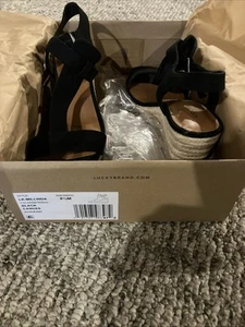 Lucky Brand Women’s Millinda 8.5 Black Wedge Sandals T Strap - Picture 1 of 6