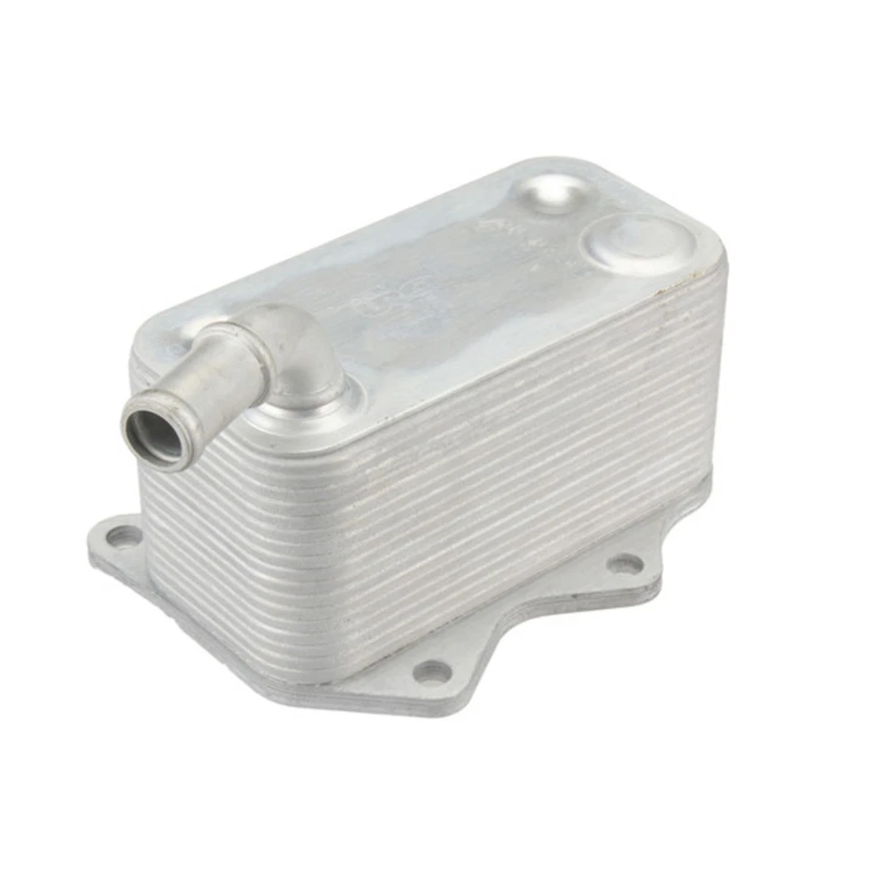 Piezas APA/URO 06D117021C enfriador de aceite para VW Volkswagen Golf R Audi TT Quattro Eos Foto 1 de 4