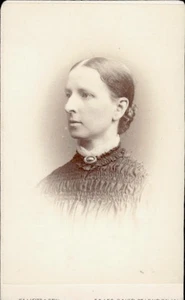 Stern Woman Elliott and FryStudio CDV Card Photograph (CDV4-6) - Picture 1 of 3