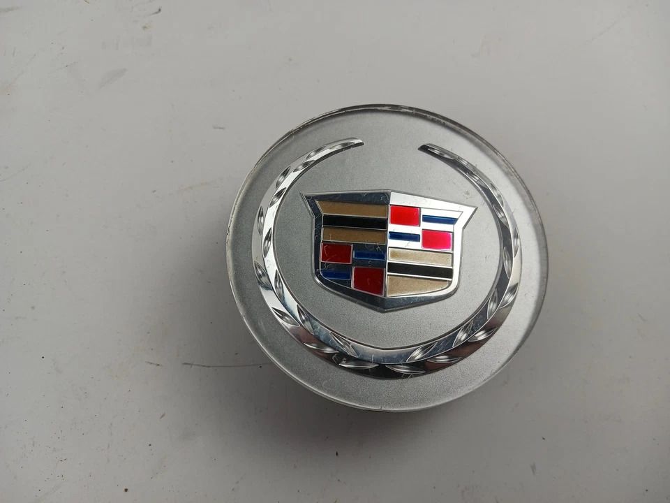 2008 Cadillac SRX Center Cap OEM - Image 1 of 2