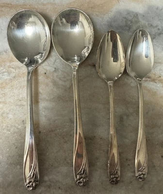 Cuchara sopera redonda de 4 piezas/cucharadita narciso plateado 1950 por International Foto 1 de 4