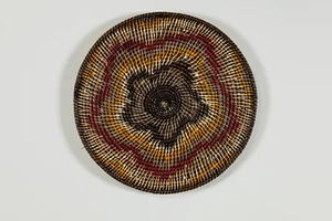 Plato de cesta Star Spiraling in Space - Imagen 1 de 9
