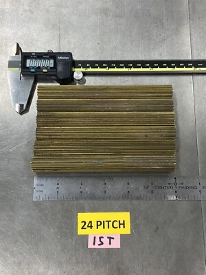 BOSTON GEAR LATÓN PIÑÓN ALAMBRÓN 24 PASO-15 DIENTES 5.9" LARGO RELOJES, TORNO ETC Foto 1 de 4