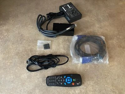 EXTRON P/2 DA2 PLUS TWO OUTPUT VGA DISTRUBUTION AMPLIFIER D1-1 - Image 1 of 3