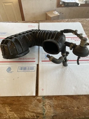 VW Quantum 84 4 cil. Manguera de admisión de aire Foto 1 de 4