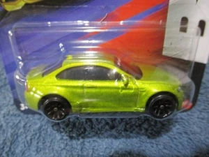 HOT WHEELS 2025 SILVER SERIE BMW SET, 2016 BMW M2. #2/5 - Foto 1 di 2